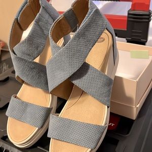 Dr. Scholl’s Scheena Wedge Ankle Strap Sandal Dusty Blue Size 11